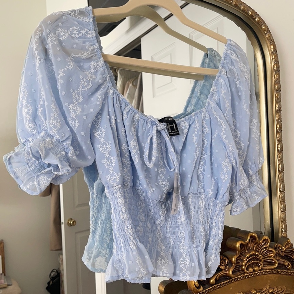 Forever 21 puff sleeve top NWT
